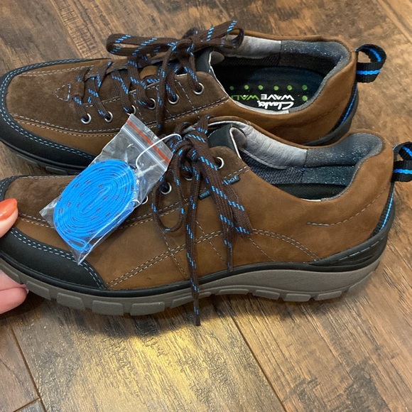 NWOT Clarks WaveWalk Waterproof Boots - Picture 3 of 7